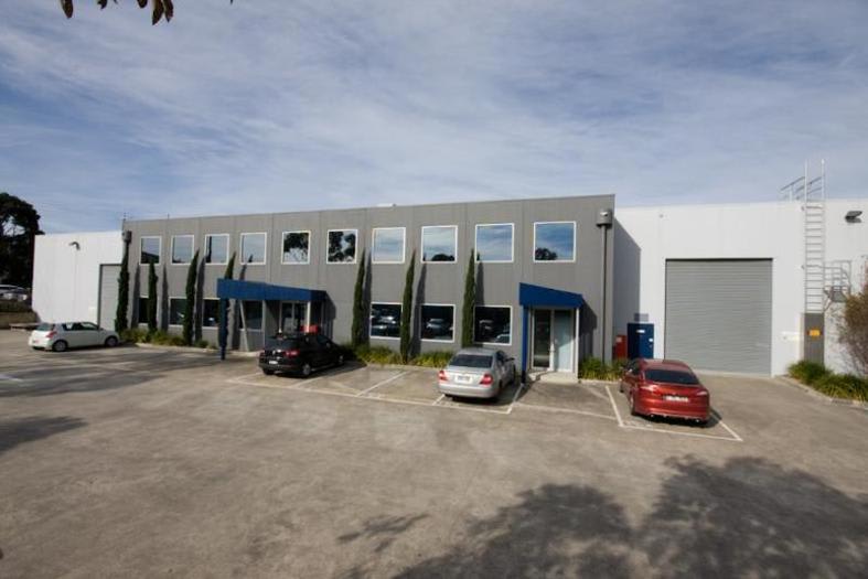 Click to view all images 5 & 6/677 Springvale Road Mulgrave VIC 3170 - Image 1