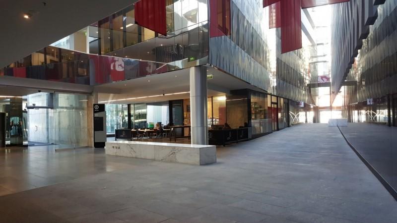 Click to view all images 1RC/757 Bourke St Docklands VIC 3008 - Image 3