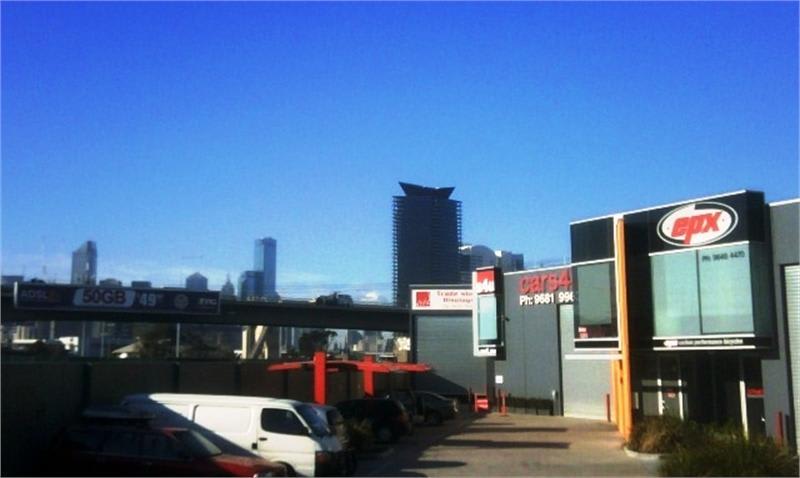 Click to view all images 4/128 Bertie Street Port Melbourne VIC 3207 - Image 1