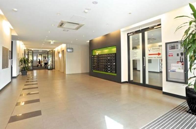 Click to view all images 202 Jells Road Wheelers Hill VIC 3150 - Image 2