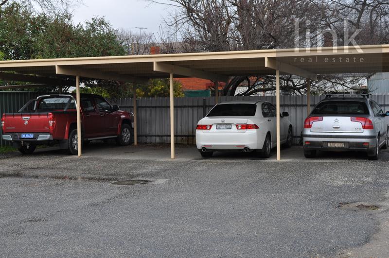 567 Englehardt Street Albury NSW 2640 - Image 2