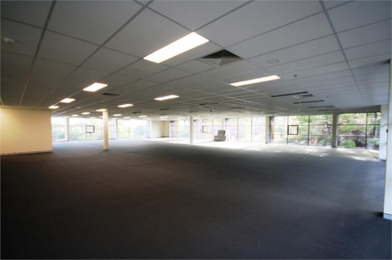 Click to view all images Belrose NSW 2085 - Image 3