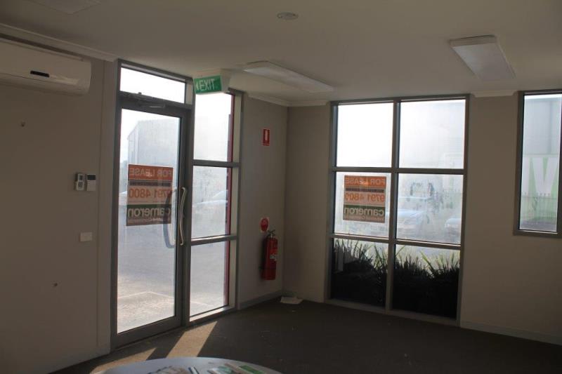 Click to view all images 5/9 Chapel Street Lynbrook VIC 3975 - Image 3