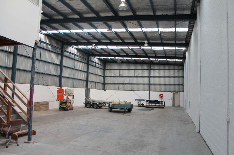 Click to view all images 9/18-20 Rhur Street Dandenong VIC 3175 - Image 2