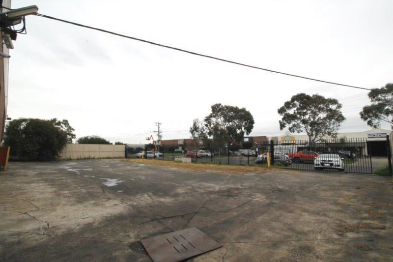 Click to view all images 12 Commercial Drive Dandenong VIC 3175 - Image 3