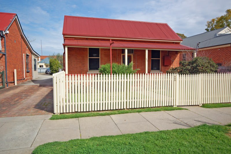 553 Englehardt Street Albury NSW 2640 - Image 1