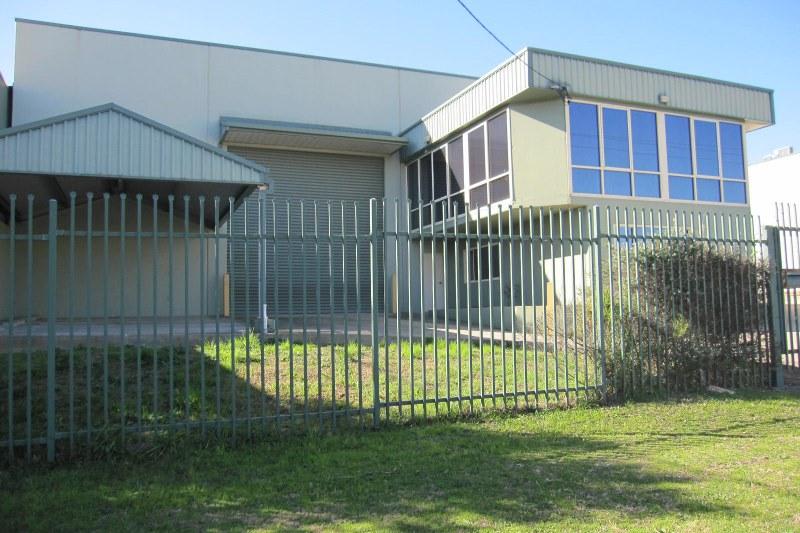 Click to view all images 18 Millwood Avenue Narellan NSW 2567 - Image 3