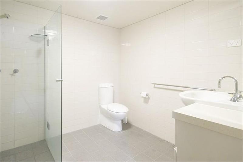 Click to view all images Milsons Point NSW 2061 - Image 2