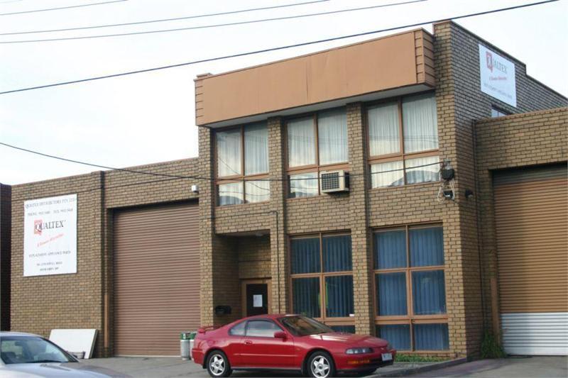 Click to view all images 98A Levanswell Road Moorabbin VIC 3189 - Image 1