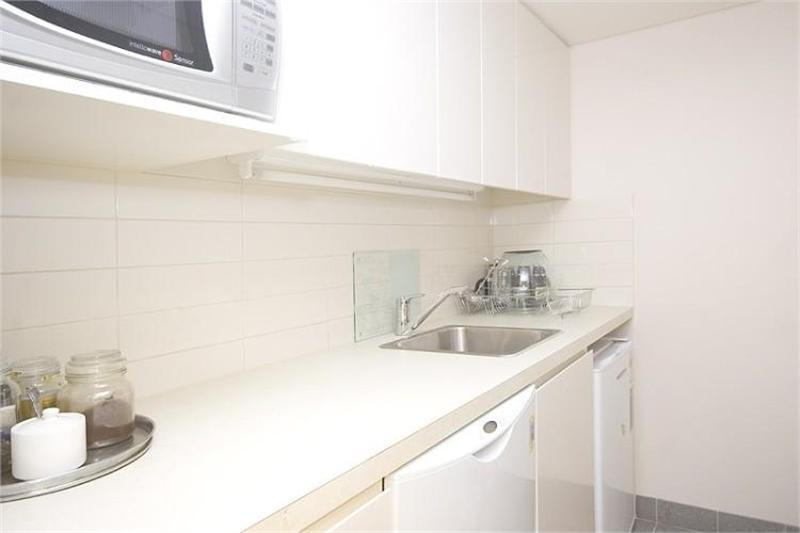Click to view all images Milsons Point NSW 2061 - Image 3