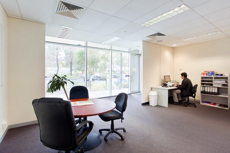 Click to view all images 1/24 Lakeside Drive Burwood East VIC 3151 - Image 3