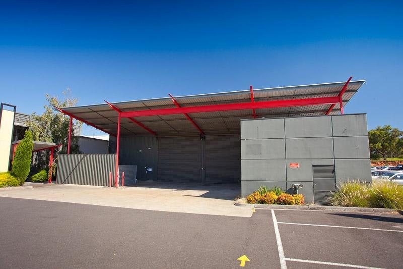 Click to view all images 2 South Drive Bentleigh East VIC 3165 - Image 1