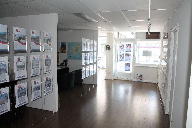 Click to view all images Level 1 Su/305-307 Thomas Street Dandenong VIC 3175 - Image 1