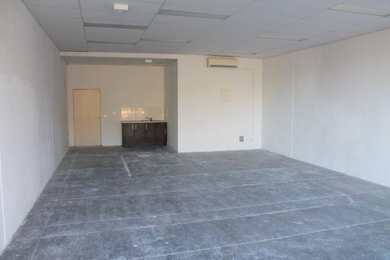 Click to view all images 7/11 John Street Retail Pakenham VIC 3810 - Image 3