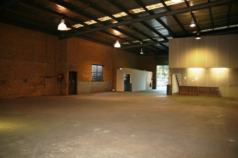 Click to view all images 9 Crissane Road Heidelberg West VIC 3081 - Image 3