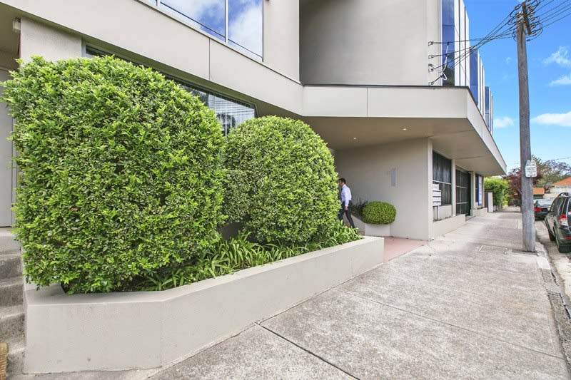 Click to view all images 102/1 Gurrigal Street Mosman NSW 2088 - Image 3