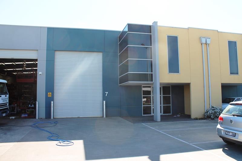 Click to view all images 7/35-41 Westpool Drive Hallam VIC 3803 - Image 1