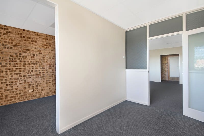 Click to view all images 4/256 Cowper Street Warrawong NSW 2502 - Image 3
