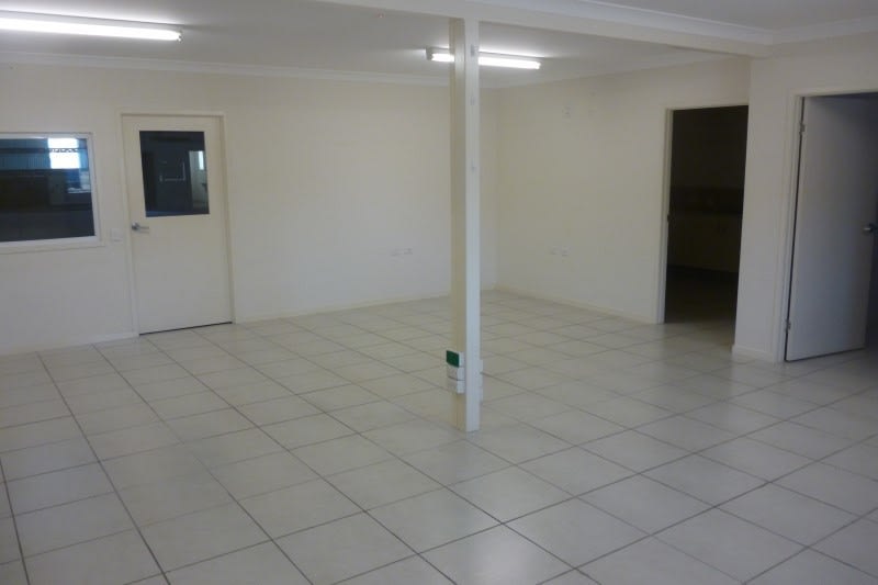17 Mackley Street Garbutt QLD 4814 - Image 2