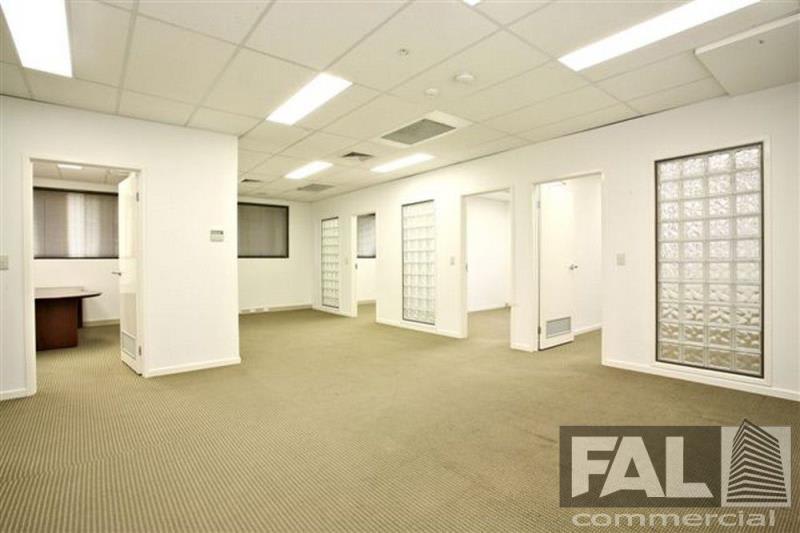 Click to view all images 152 Woogaroo Street Forest Lake QLD 4078 - Image 3