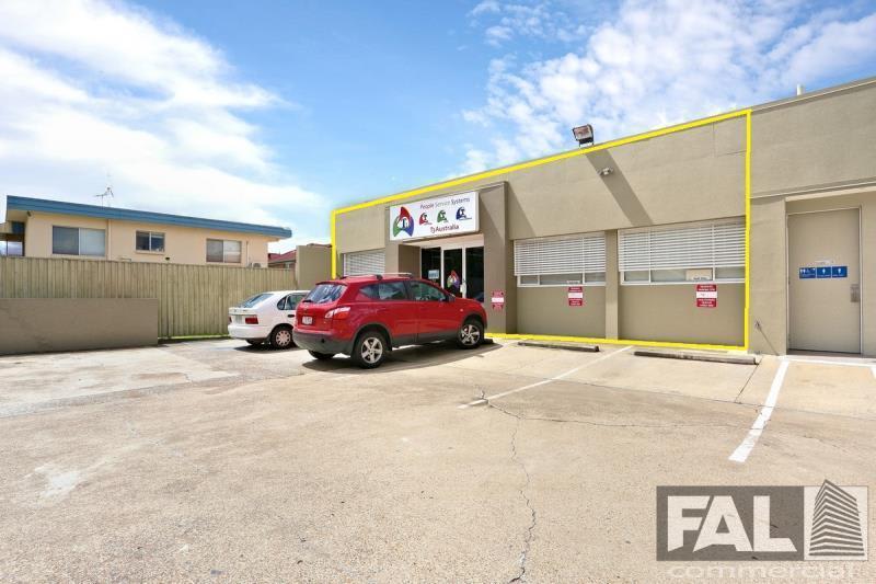 Click to view all images Unit 4/675-677 Sherwood Road Sherwood QLD 4075 - Image 2