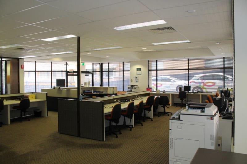 Click to view all images Unit 3/11 Gloucester Avenue Berwick VIC 3806 - Image 2