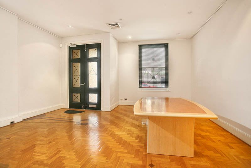 Click to view all images Ground/41 Riley Street Woolloomooloo NSW 2011 - Image 3