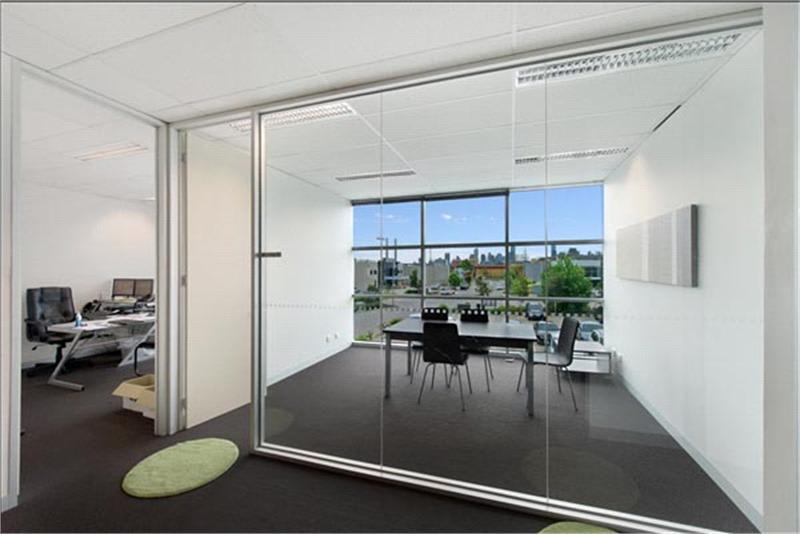 Click to view all images 3/11-13 Phillip Court Port Melbourne VIC 3207 - Image 2