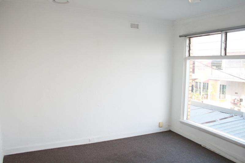 Click to view all images 483 Centre Road Bentleigh VIC 3204 - Image 3