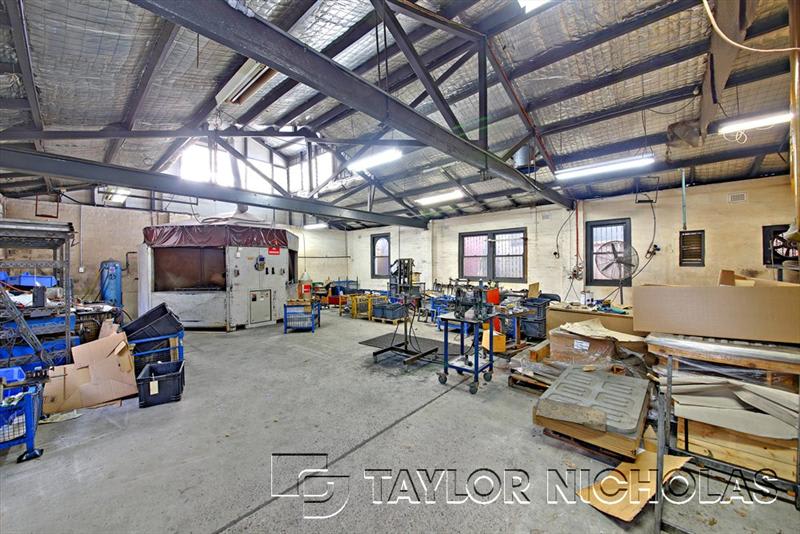 Click to view all images 72A Shepherd Street Marrickville NSW 2204 - Image 2