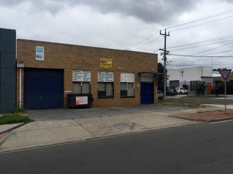 Click to view all images 69 Korong Road Heidelberg West VIC 3081 - Image 2