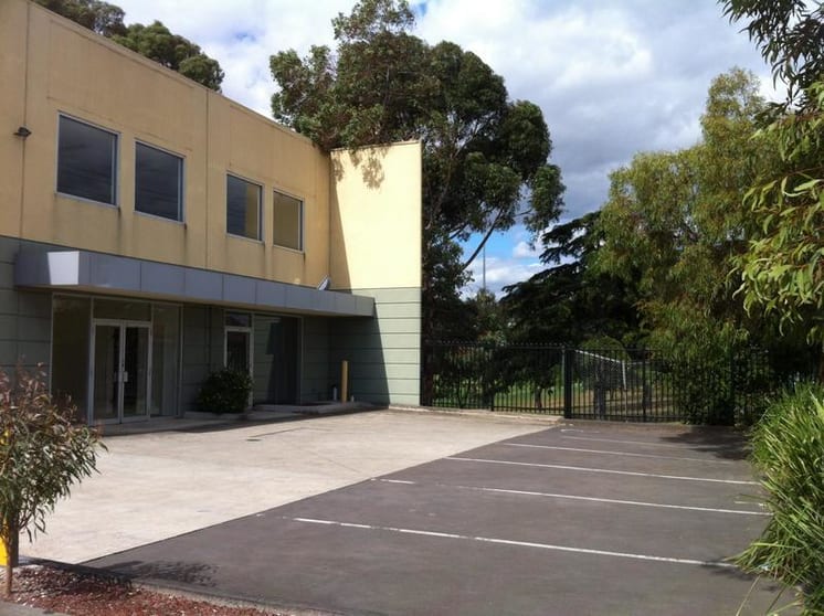 4/51 MOREALND ROAD Coburg VIC 3058 - Image 2