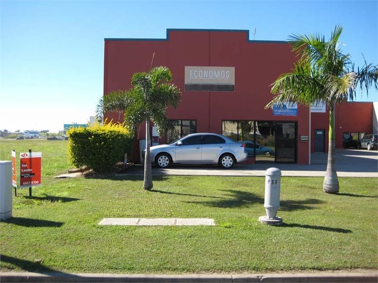 1/18 Central Park Drive Paget QLD 4740 - Image 1