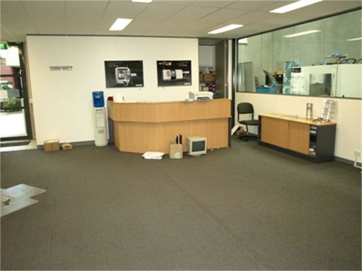 Click to view all images 3/25 Howleys Notting Hill VIC 3168 - Image 3