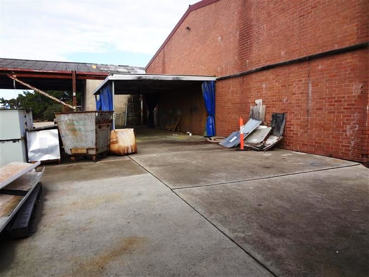 Click to view all images 15/2-14 Atkinson Road Taren Point NSW 2229 - Image 2