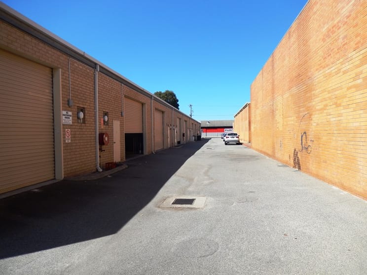 Click to view all images 3/207 Bank Street East Victoria Park WA 6101 - Image 3