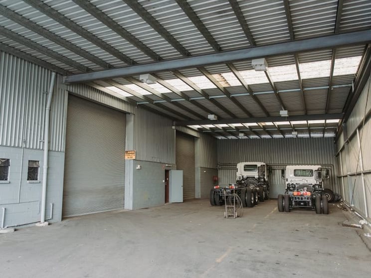 2/94 Boniface Street Archerfield QLD 4108 - Image 2
