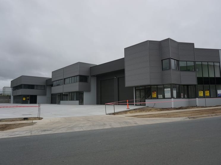 Click to view all images 2/62 Dacre Street Mitchell ACT 2911 - Image 2