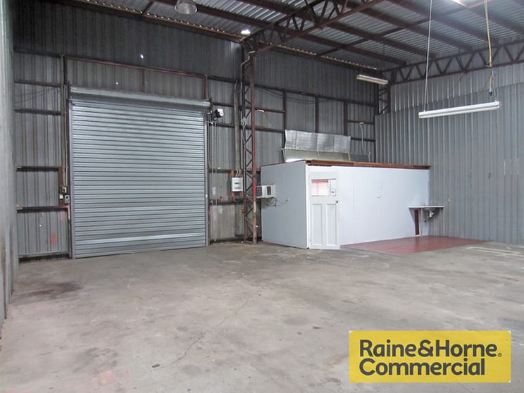 Click to view all images Everton Hills QLD 4053 - Image 2