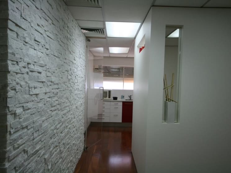 Click to view all images 4/110 Ward street North Adelaide SA 5006 - Image 2