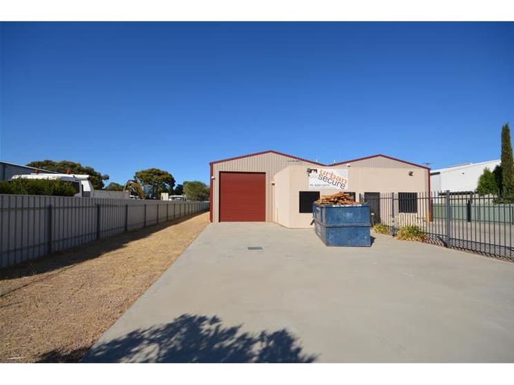 15B Playford Crescent Salisbury North SA 5108 - Image 1
