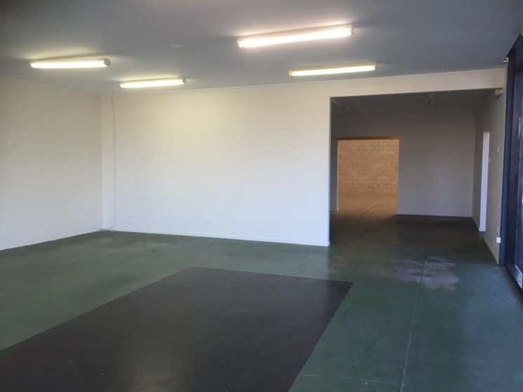 Click to view all images Smithfield NSW 2164 - Image 3
