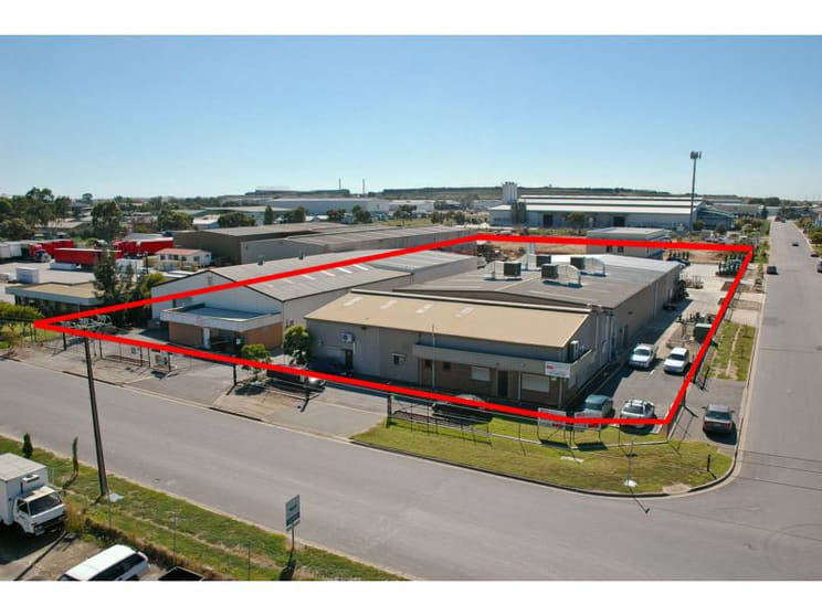Click to view all images 2/146-148 Francis Street Wingfield SA 5013 - Image 3