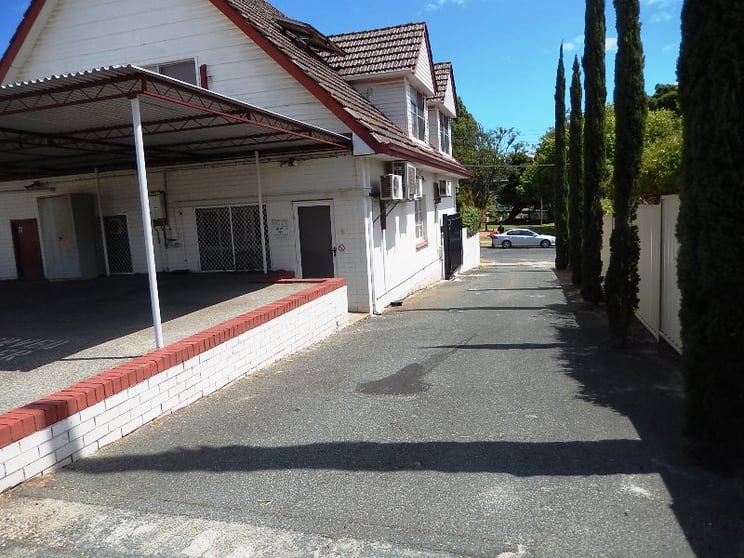 Click to view all images 4 Salford Street Victoria Park WA 6100 - Image 3