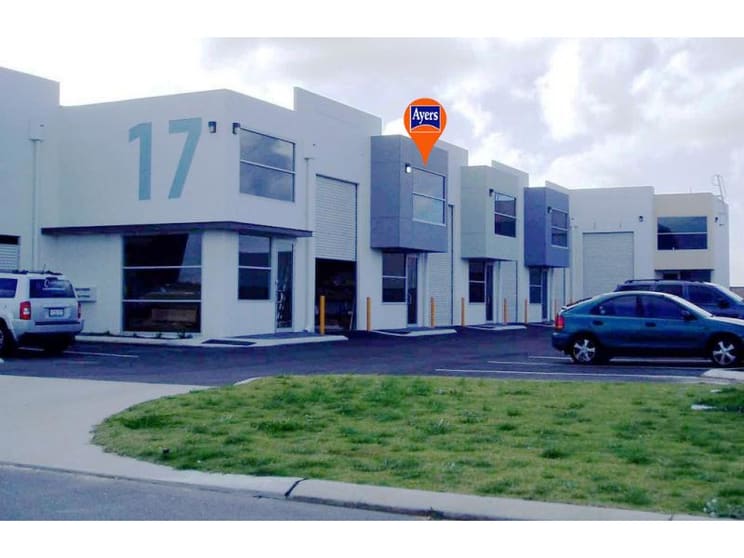 Click to view all images 2/17 Caloundra Road Clarkson WA 6030 - Image 1