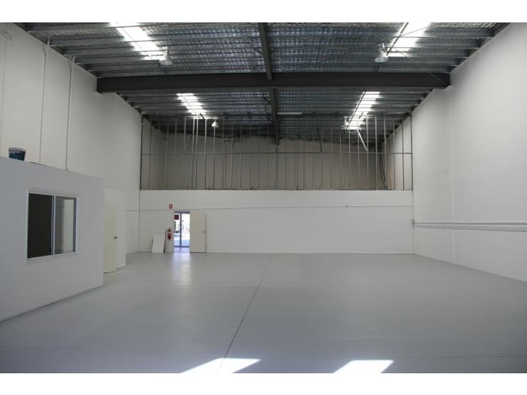 Click to view all images 3/2 John Duncan Court Varsity Lakes QLD 4227 - Image 1