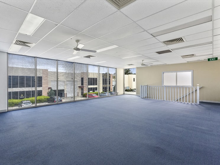 Click to view all images 4/5 Kelletts Road Rowville VIC 3178 - Image 2