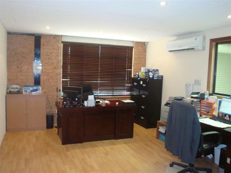 Click to view all images Wetherill Park NSW 2164 - Image 3