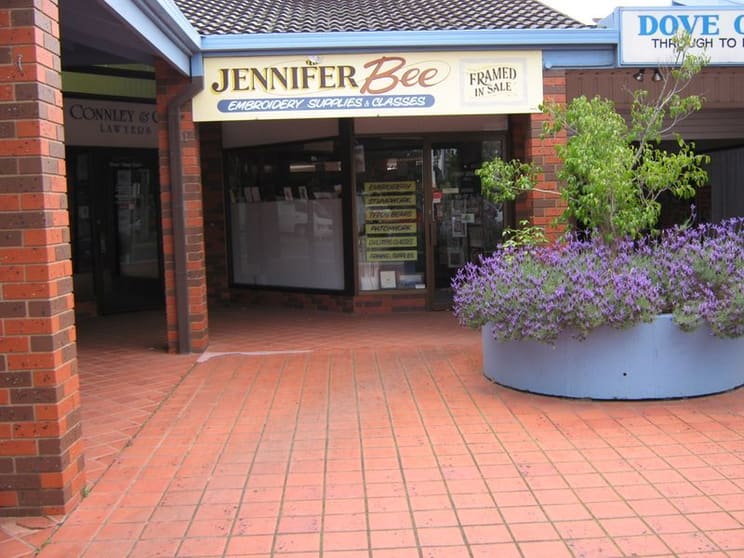 Click to view all images 2/306 Raymond Street Sale VIC 3850 - Image 2