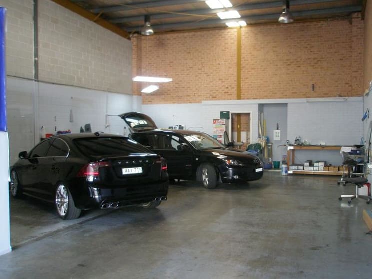 Click to view all images Fairfield NSW 2165 - Image 3